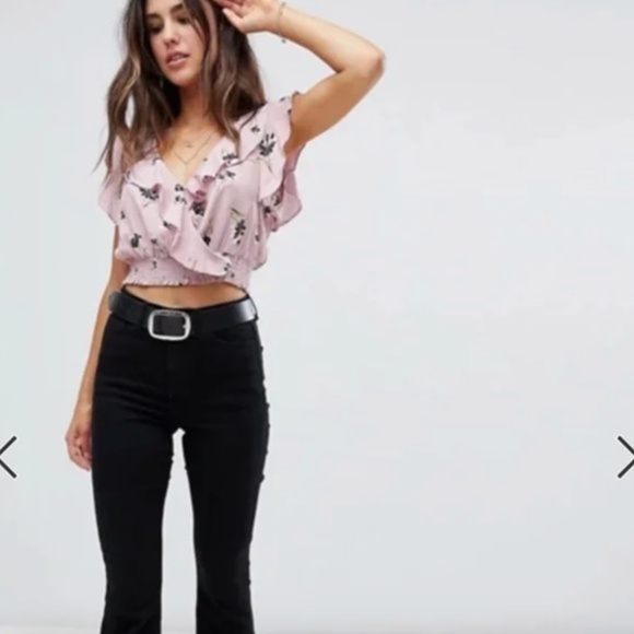 ASOS - Lunik Cute Floral Lavender Print Ruffle Crop Top - Small - Picture 4 of 6